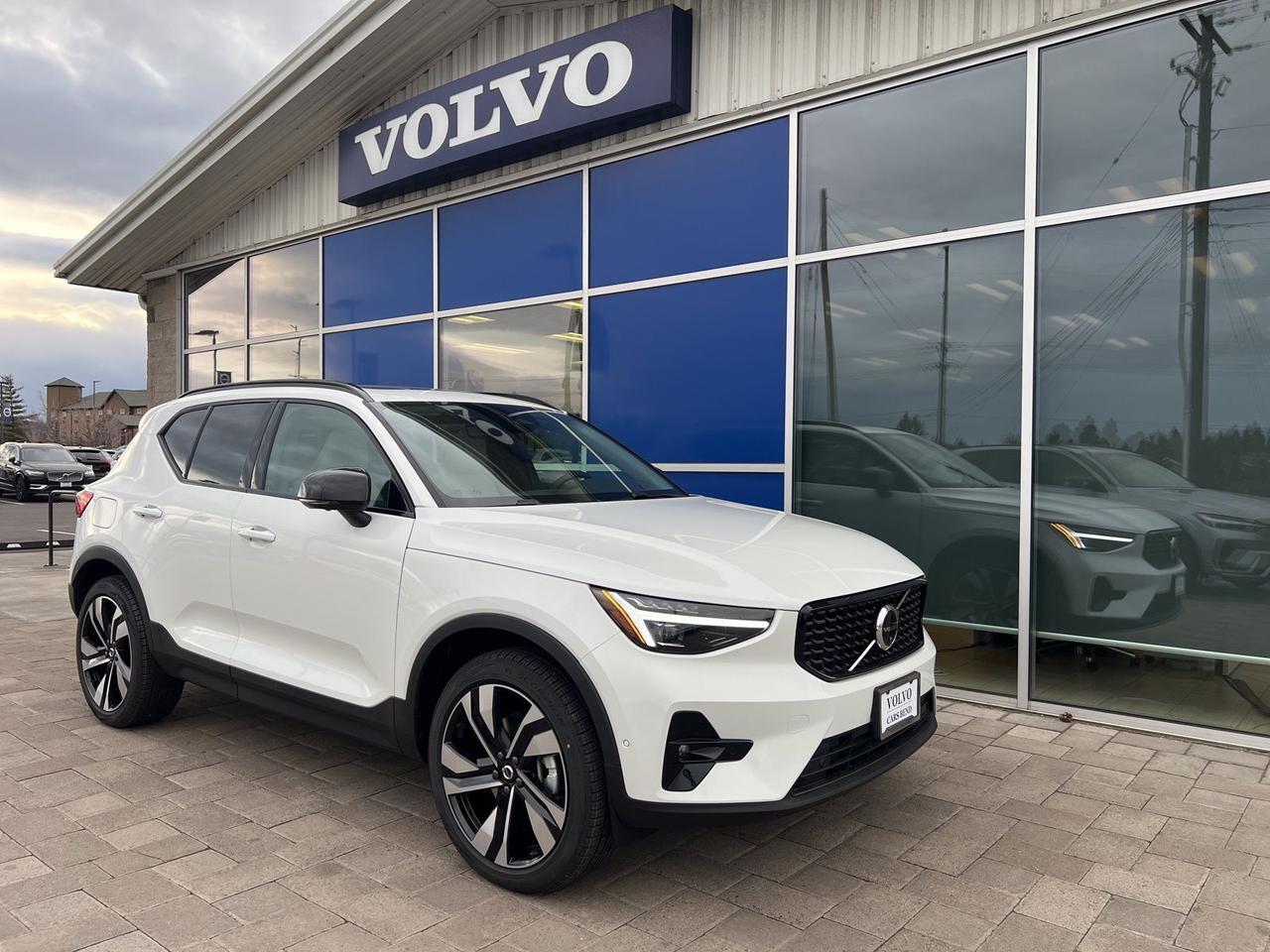 2026 Volvo XC40 B5 Ultra