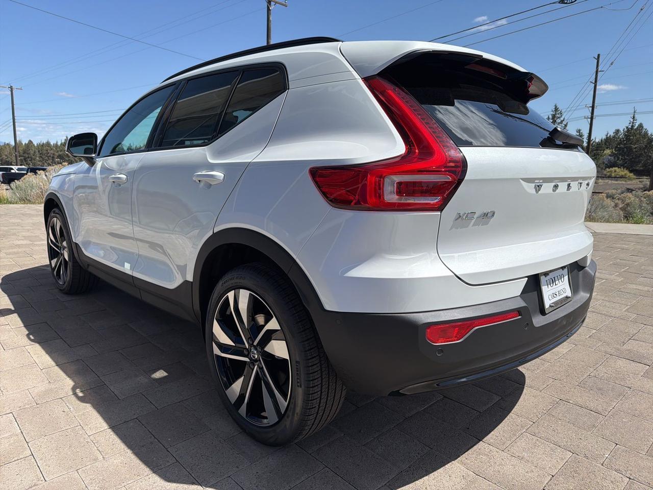 2026 Volvo XC40 B5 Ultra Bend OR