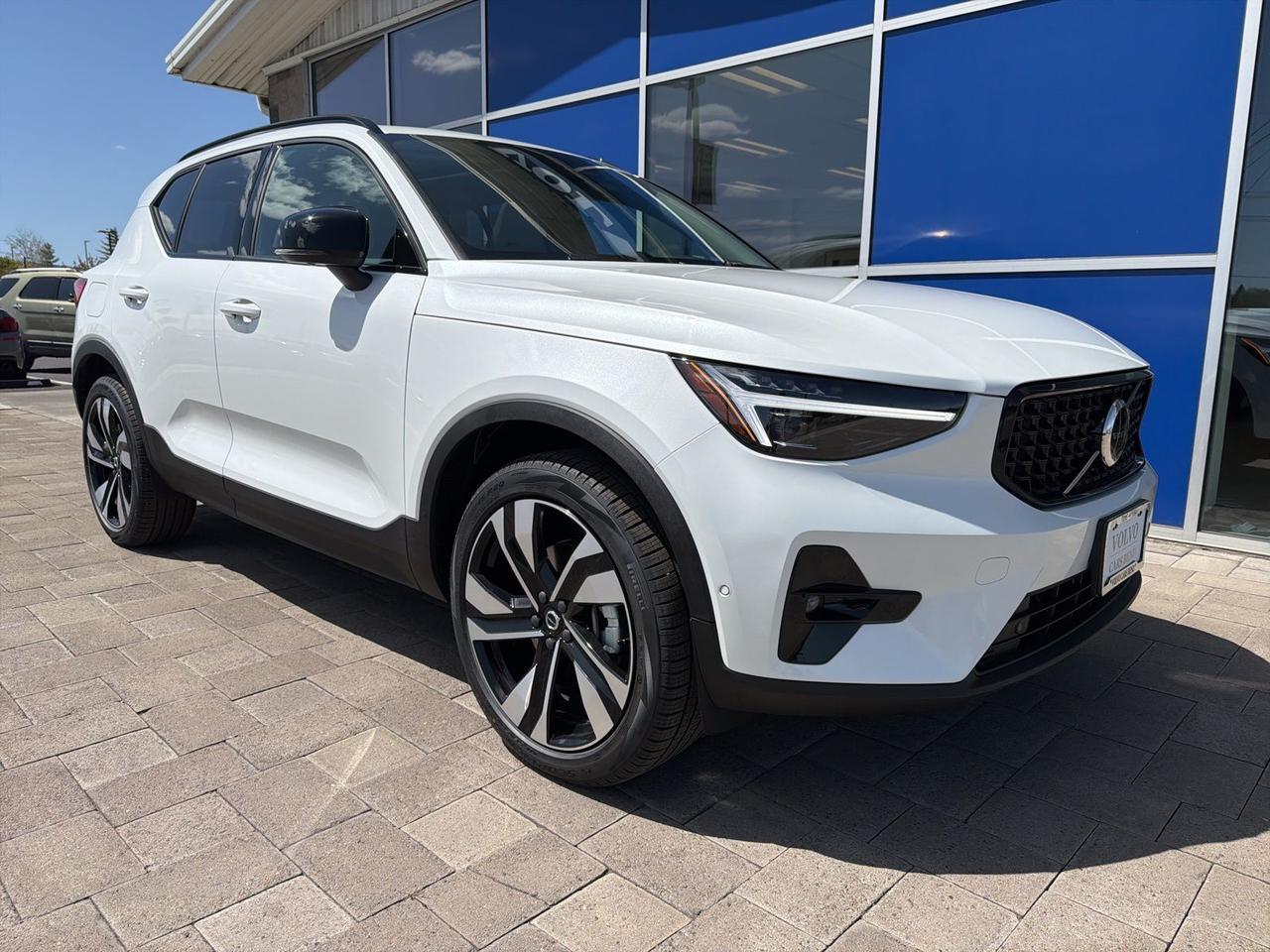 2026 Volvo XC40 B5 Ultra Bend OR