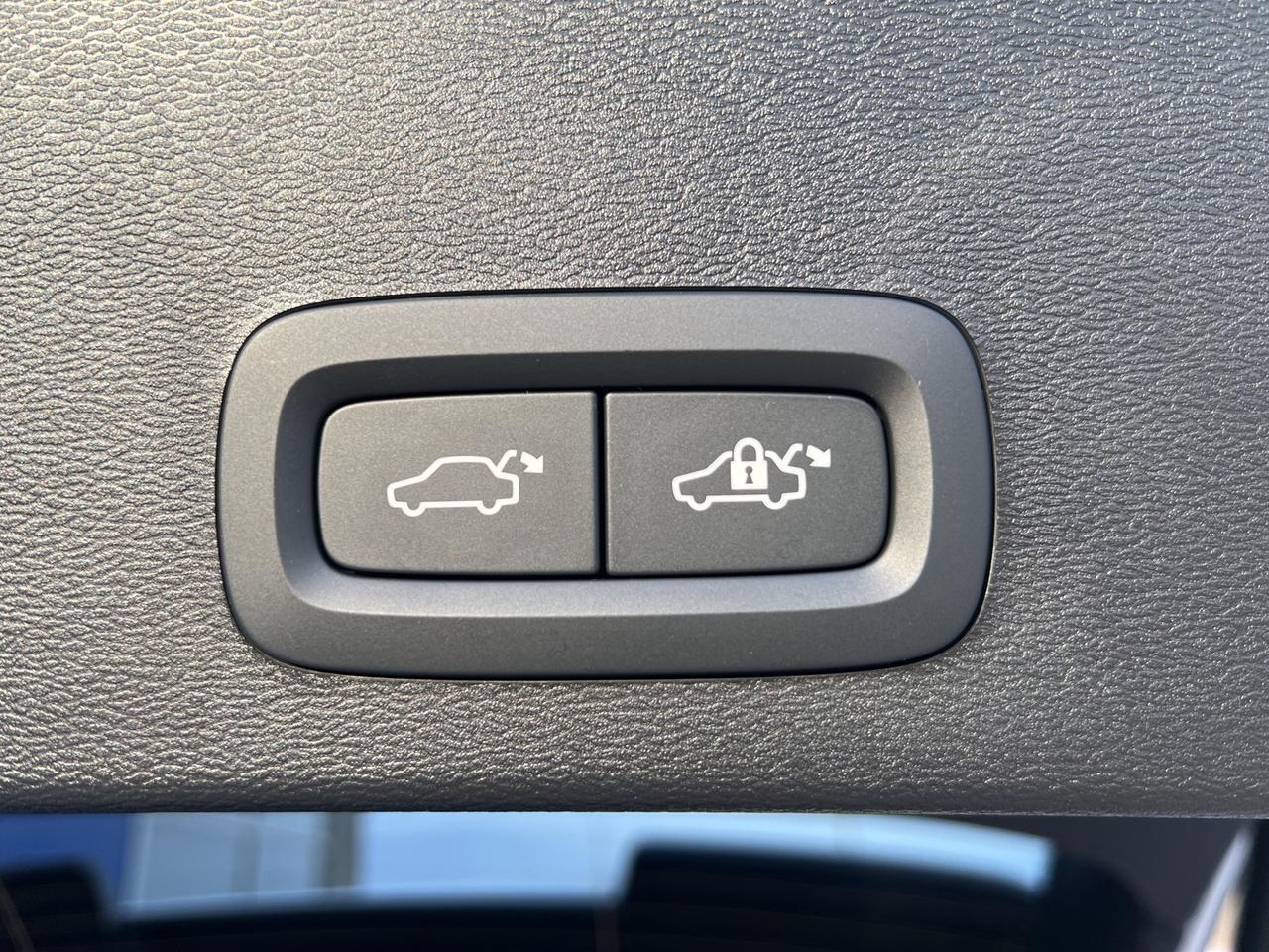 2026 Volvo XC40 B5 Ultra Bend OR