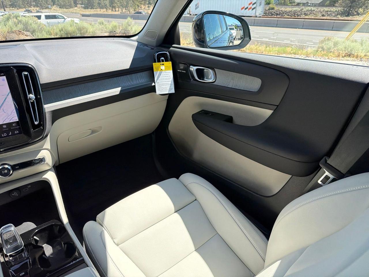 2026 Volvo XC40 B5 Ultra Bend OR