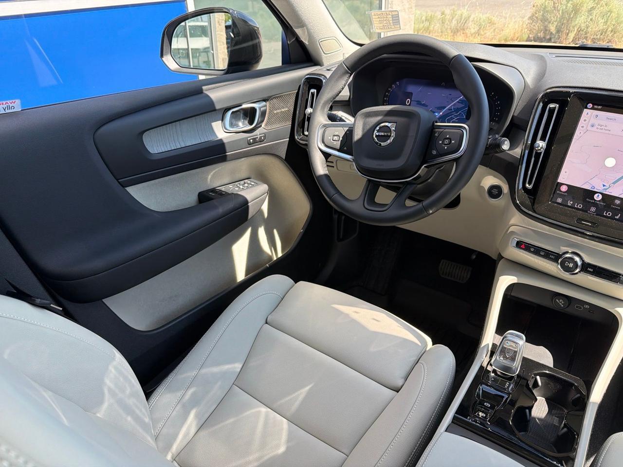 2026 Volvo XC40 B5 Ultra Bend OR