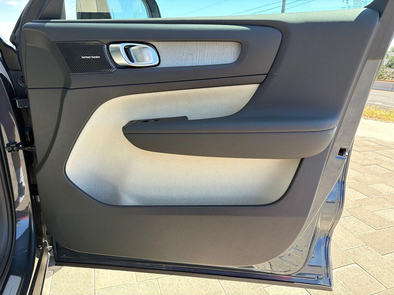 2026 Volvo XC40 B5 Ultra Bend OR