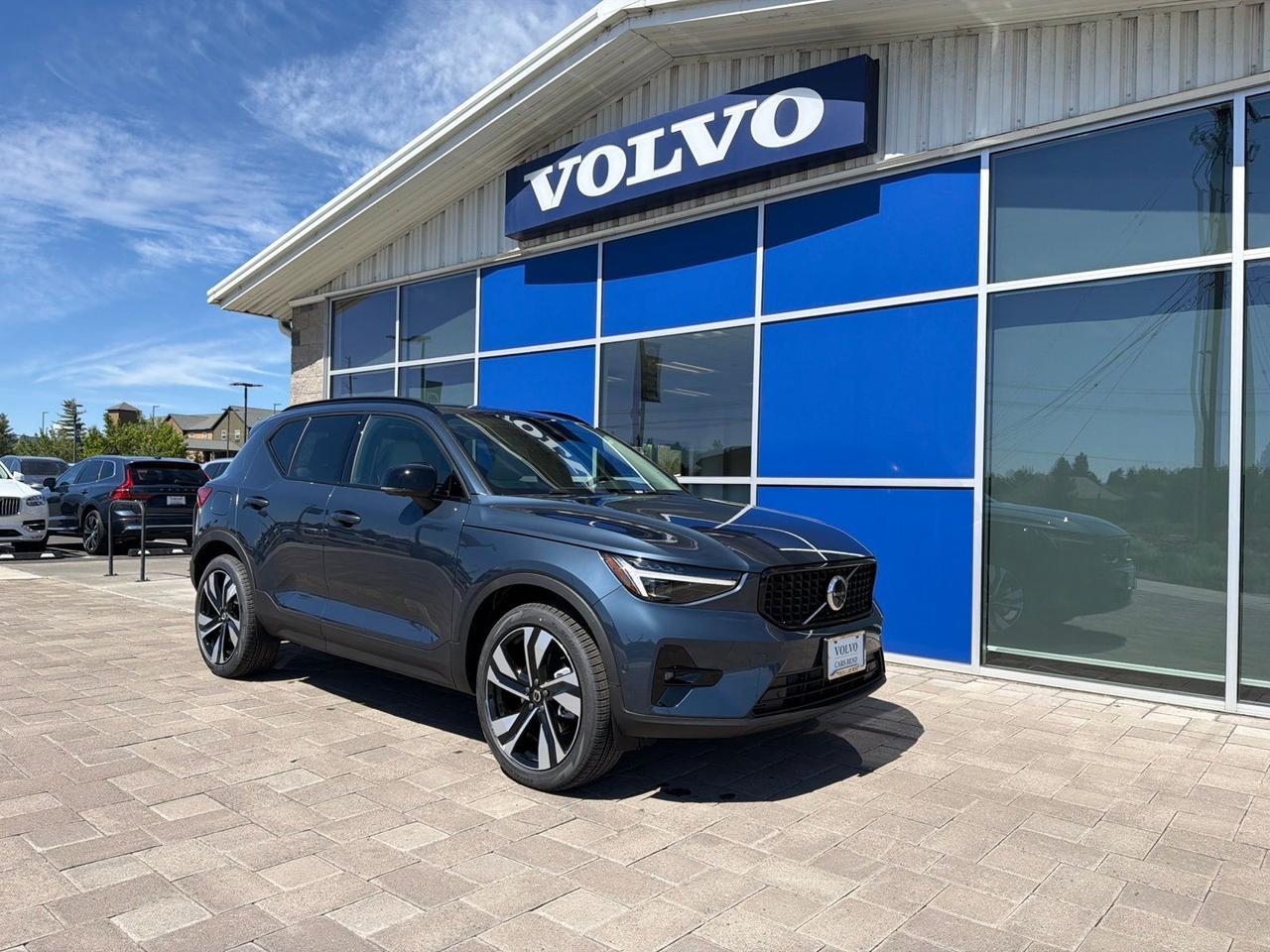 2026 Volvo XC40 B5 Ultra