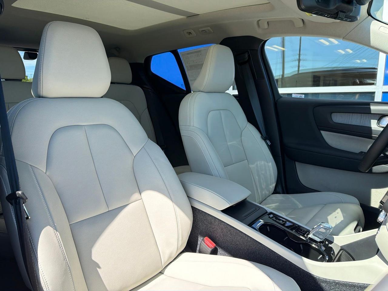 2026 Volvo XC40 B5 Ultra Bend OR