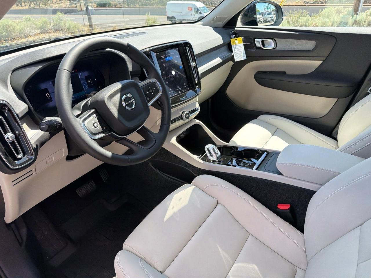 2026 Volvo XC40 B5 Ultra Bend OR
