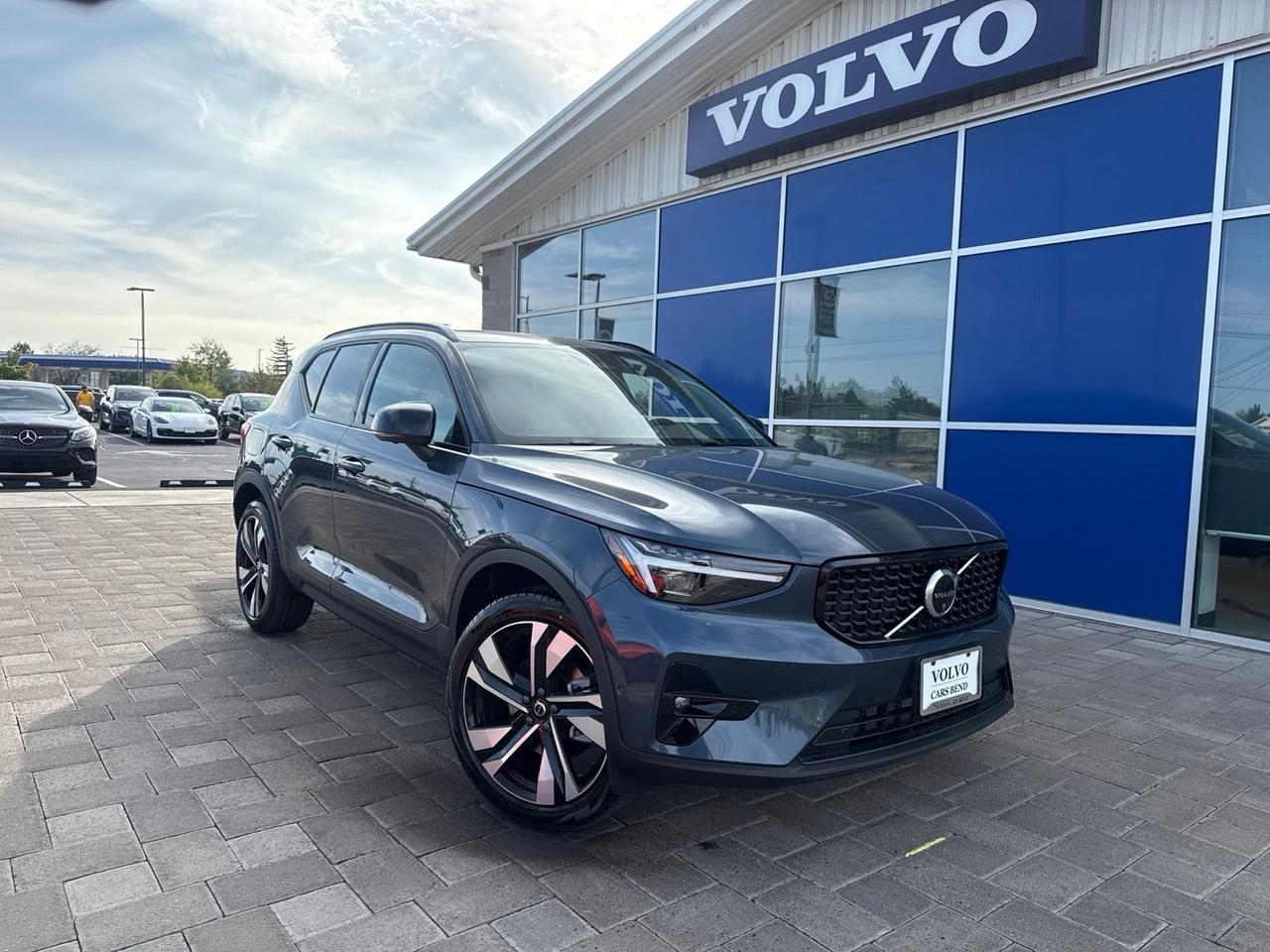 2026 Volvo XC40 B5 Ultra