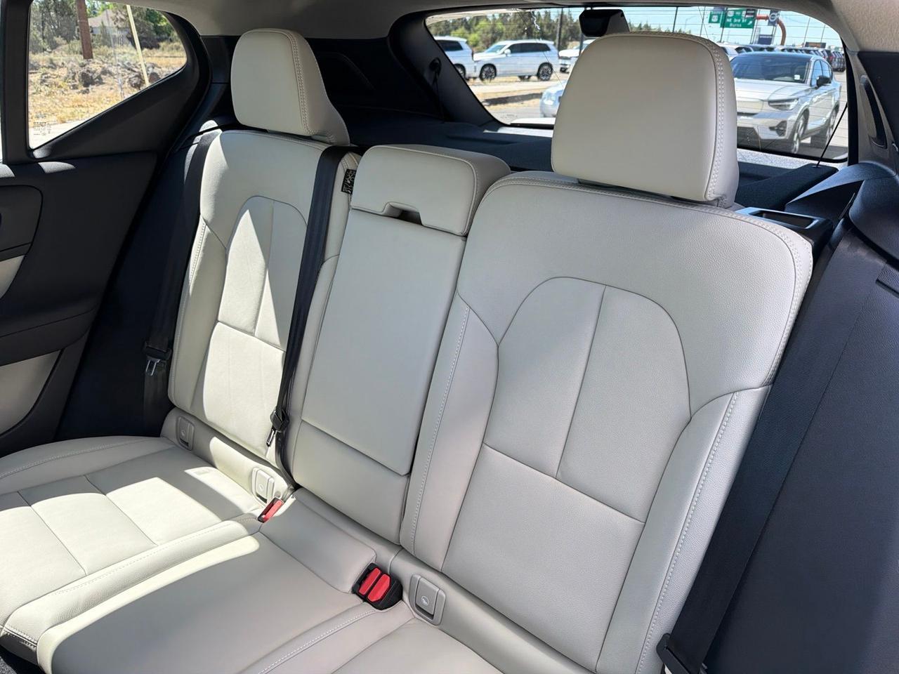 2026 Volvo XC40 B5 Ultra Bend OR