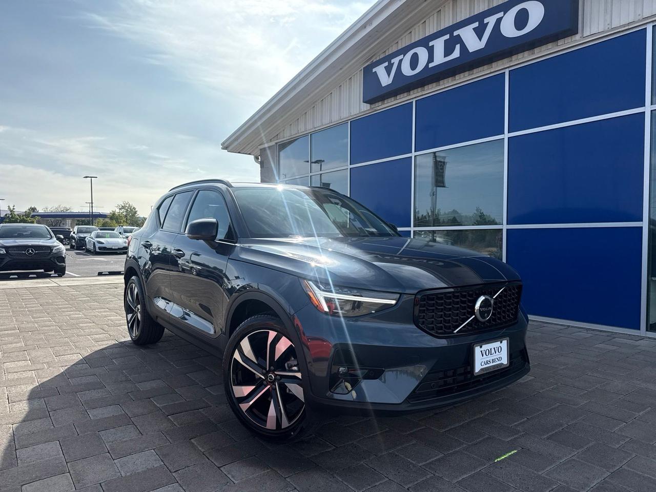 2026 Volvo XC40 B5 Ultra