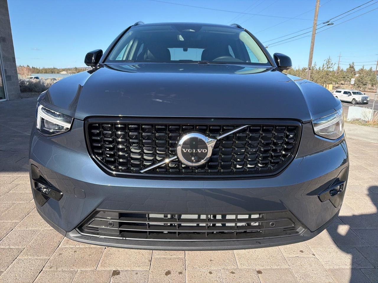 2026 Volvo XC40 B5 Ultra Bend OR