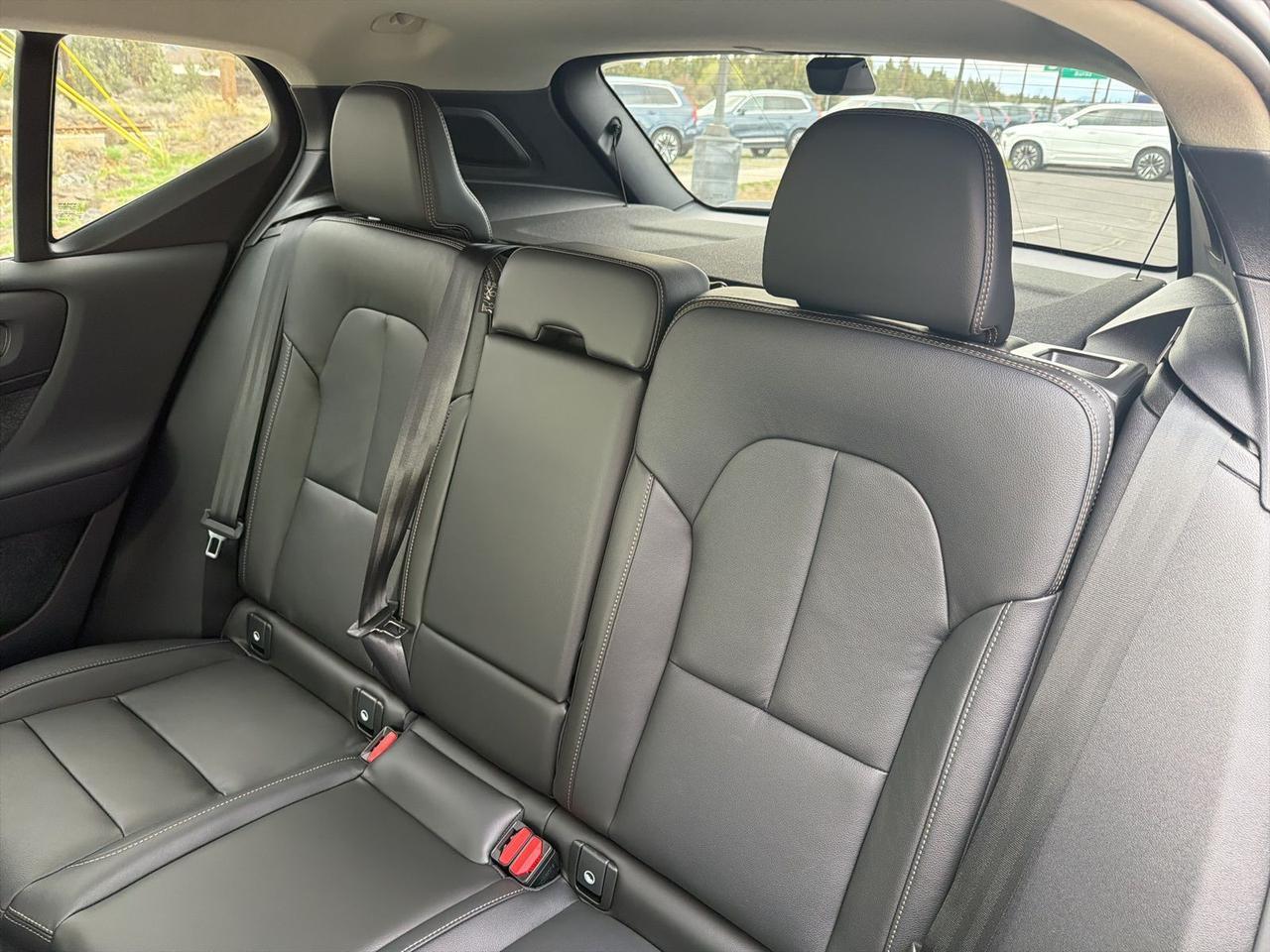 2026 Volvo XC40 B5 Ultra Bend OR