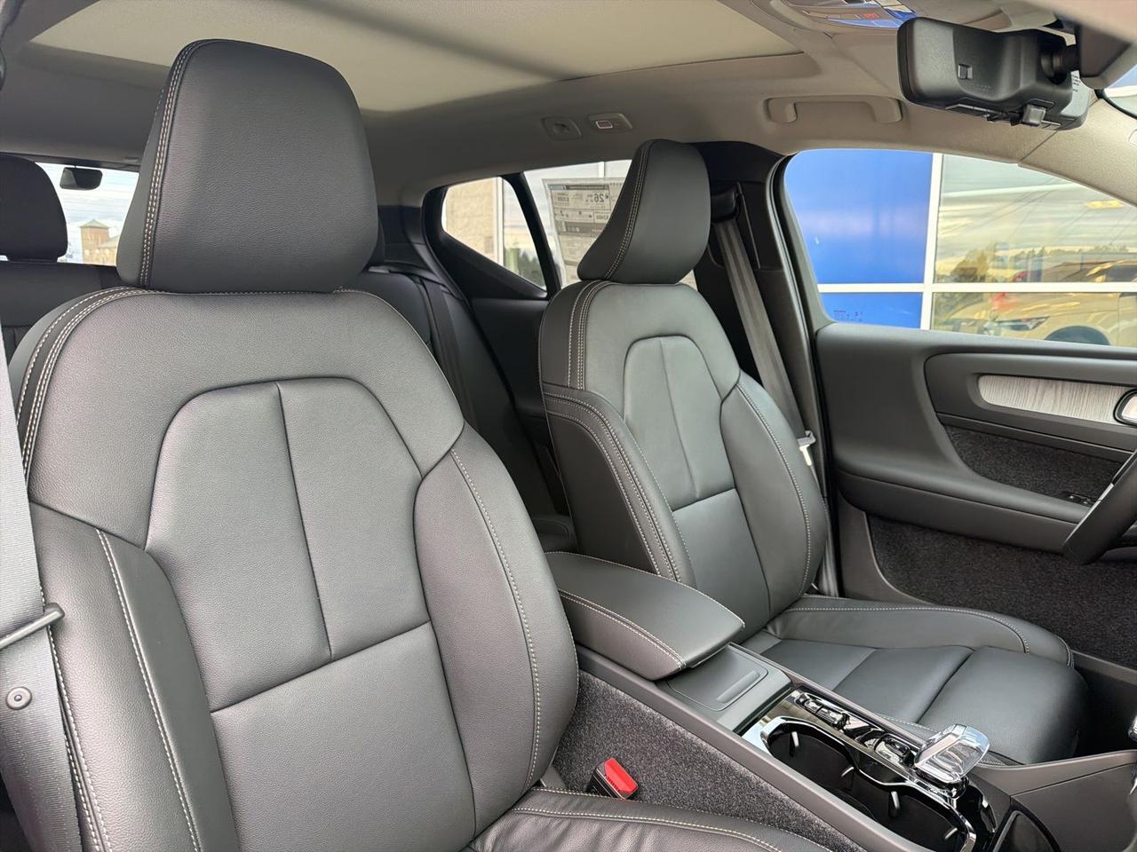 2026 Volvo XC40 B5 Ultra Bend OR