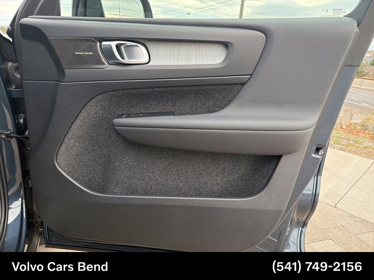 2026 Volvo XC40 B5 Ultra Bend OR