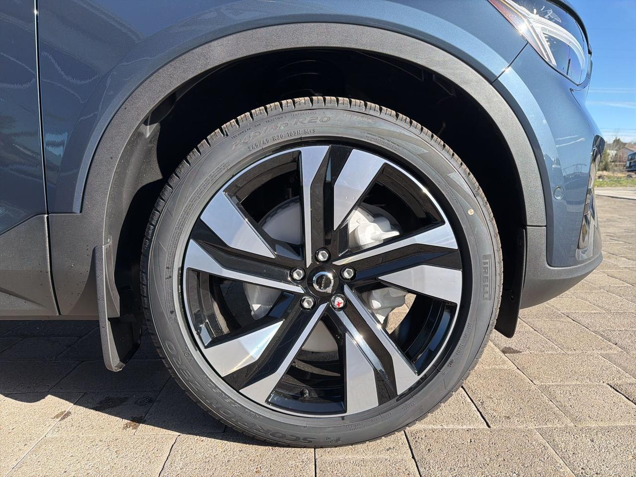 2026 Volvo XC40 B5 Ultra Bend OR