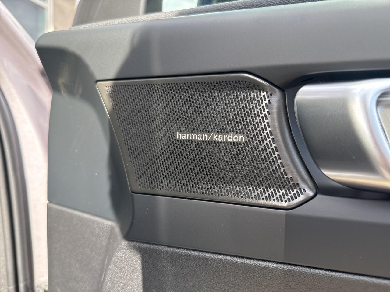 2026 Volvo XC40 B5 Ultra Bend OR