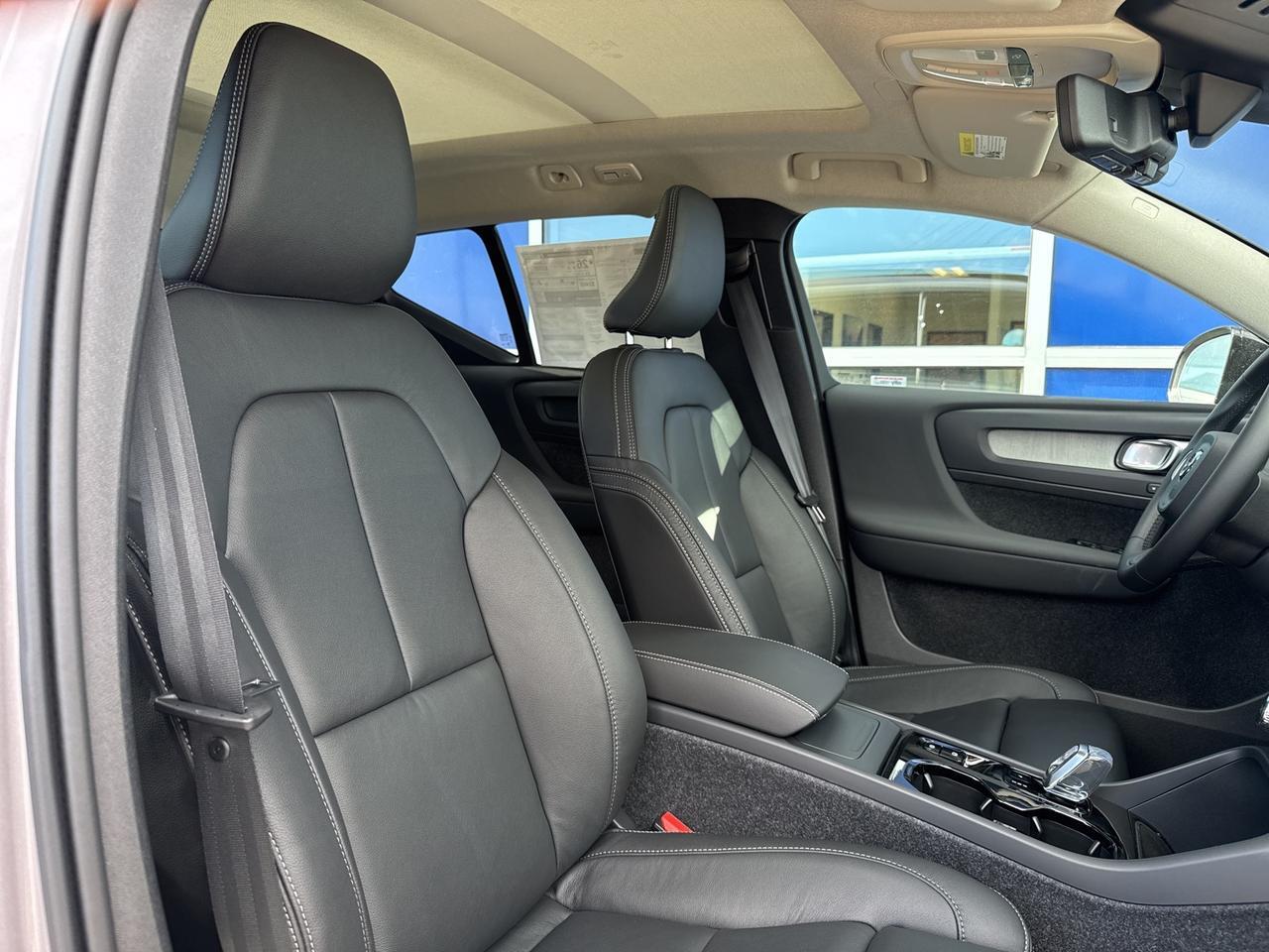 2026 Volvo XC40 B5 Ultra Bend OR