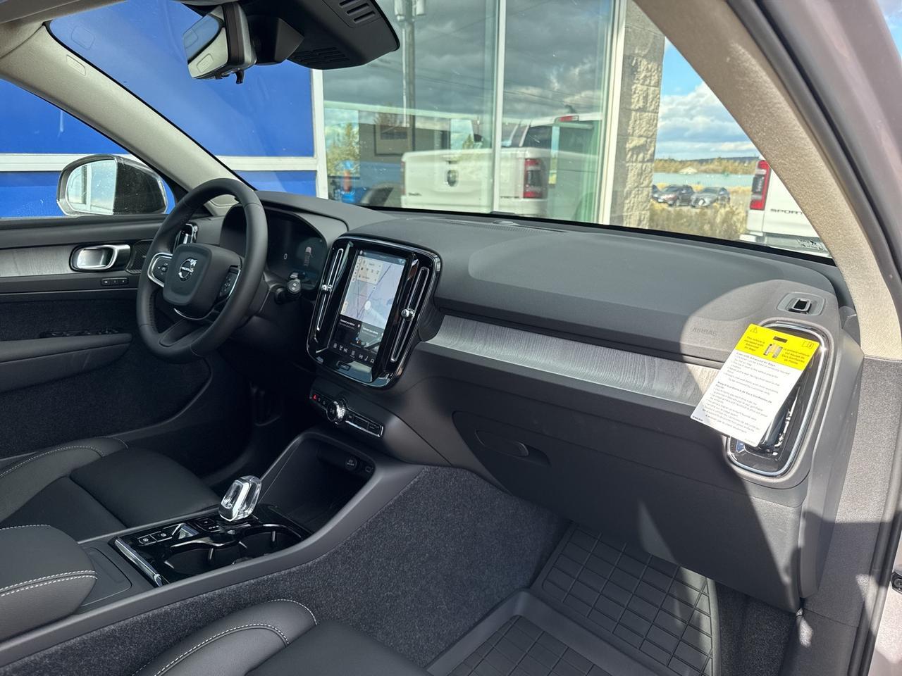 2026 Volvo XC40 B5 Ultra Bend OR