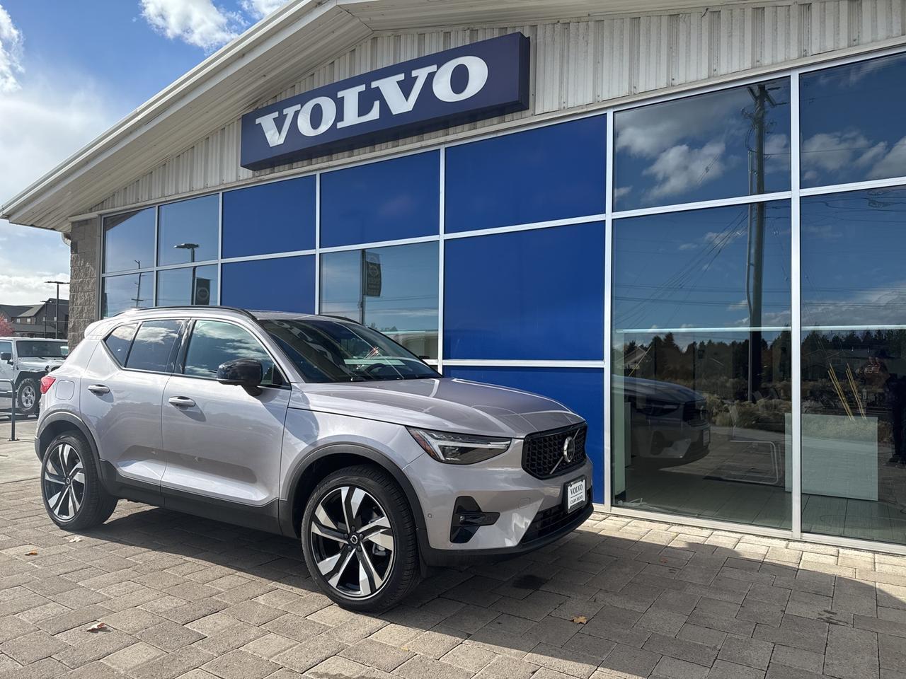 2026 Volvo XC40 B5 Ultra
