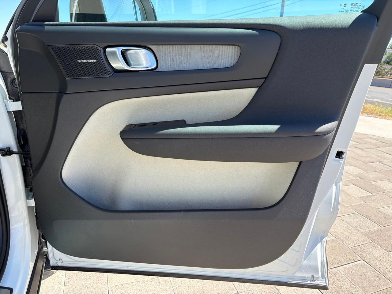 2026 Volvo XC40 B5 Ultra Bend OR