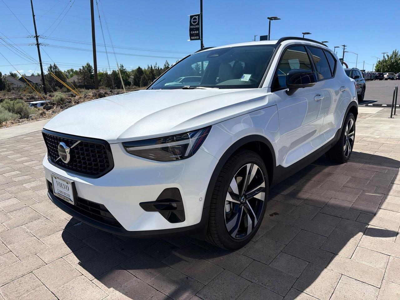 2026 Volvo XC40 B5 Ultra Bend OR
