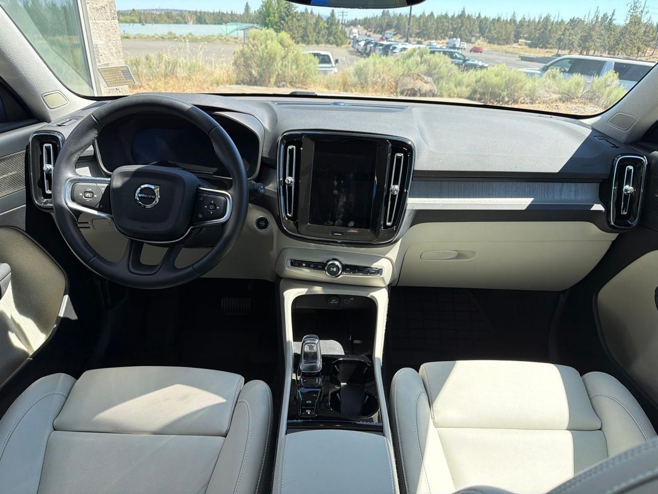 2026 Volvo XC40 B5 Ultra Bend OR