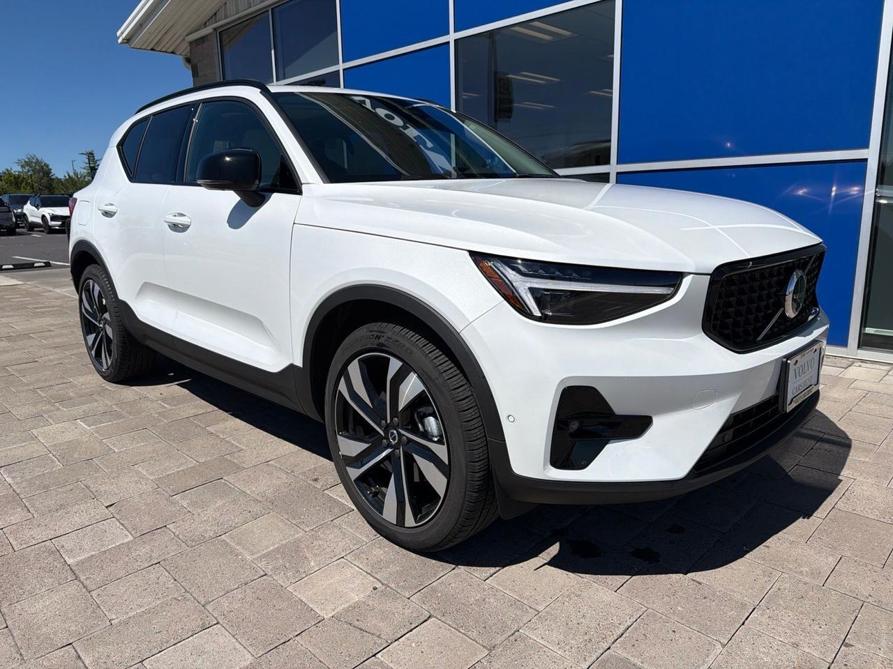 2026 Volvo XC40 B5 Ultra Bend OR
