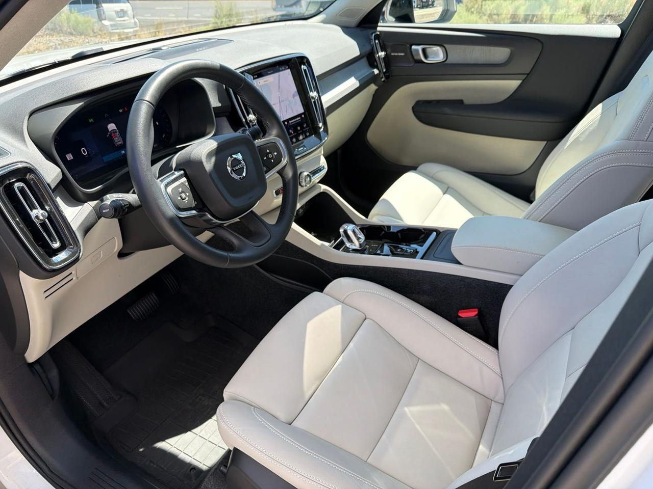 2026 Volvo XC40 B5 Ultra Bend OR