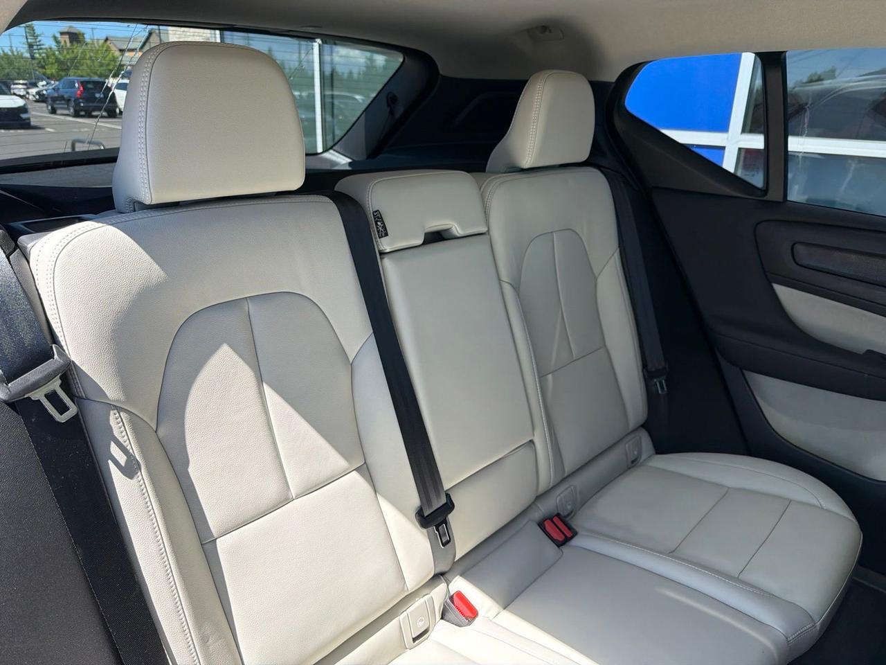 2026 Volvo XC40 B5 Ultra Bend OR