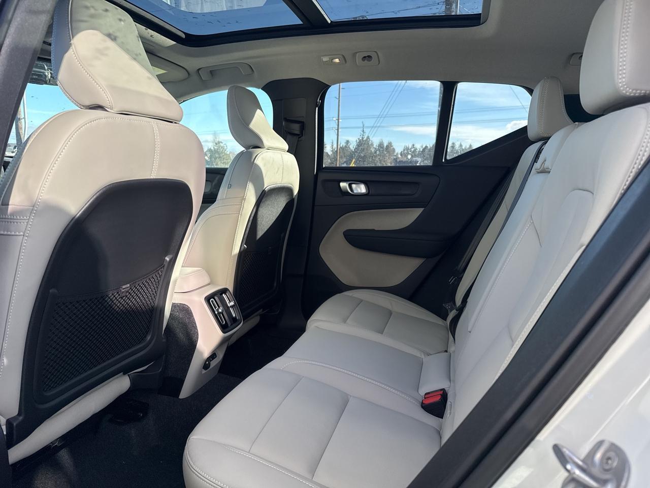 2026 Volvo XC40 B5 Ultra Bend OR