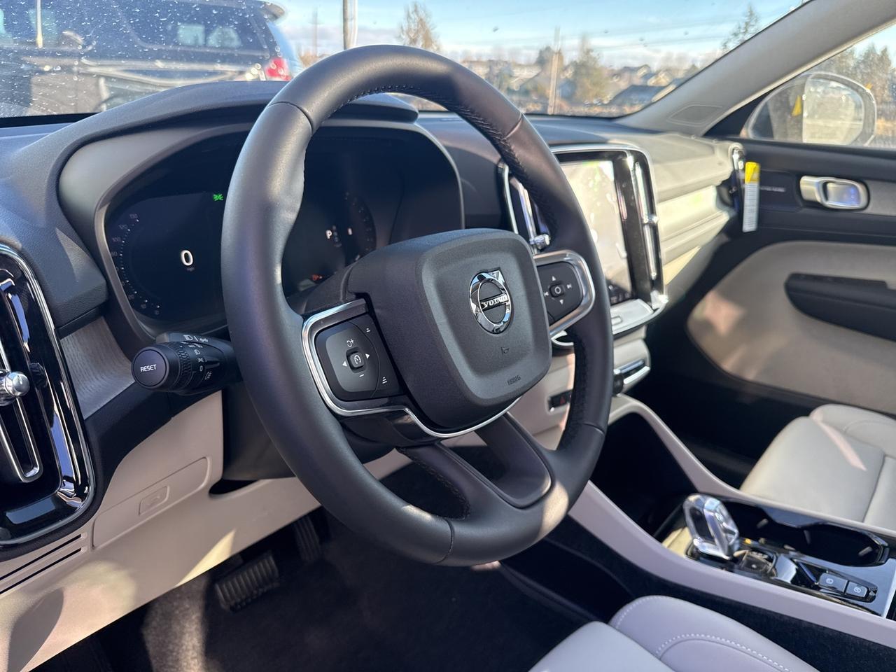 2026 Volvo XC40 B5 Ultra Bend OR