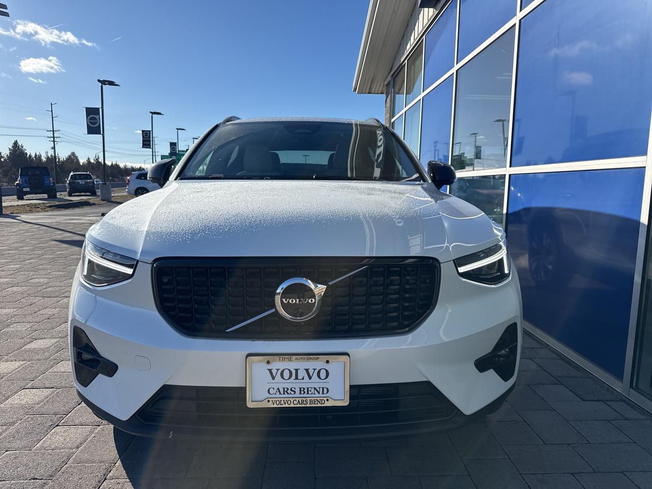 2026 Volvo XC40 B5 Ultra Bend OR