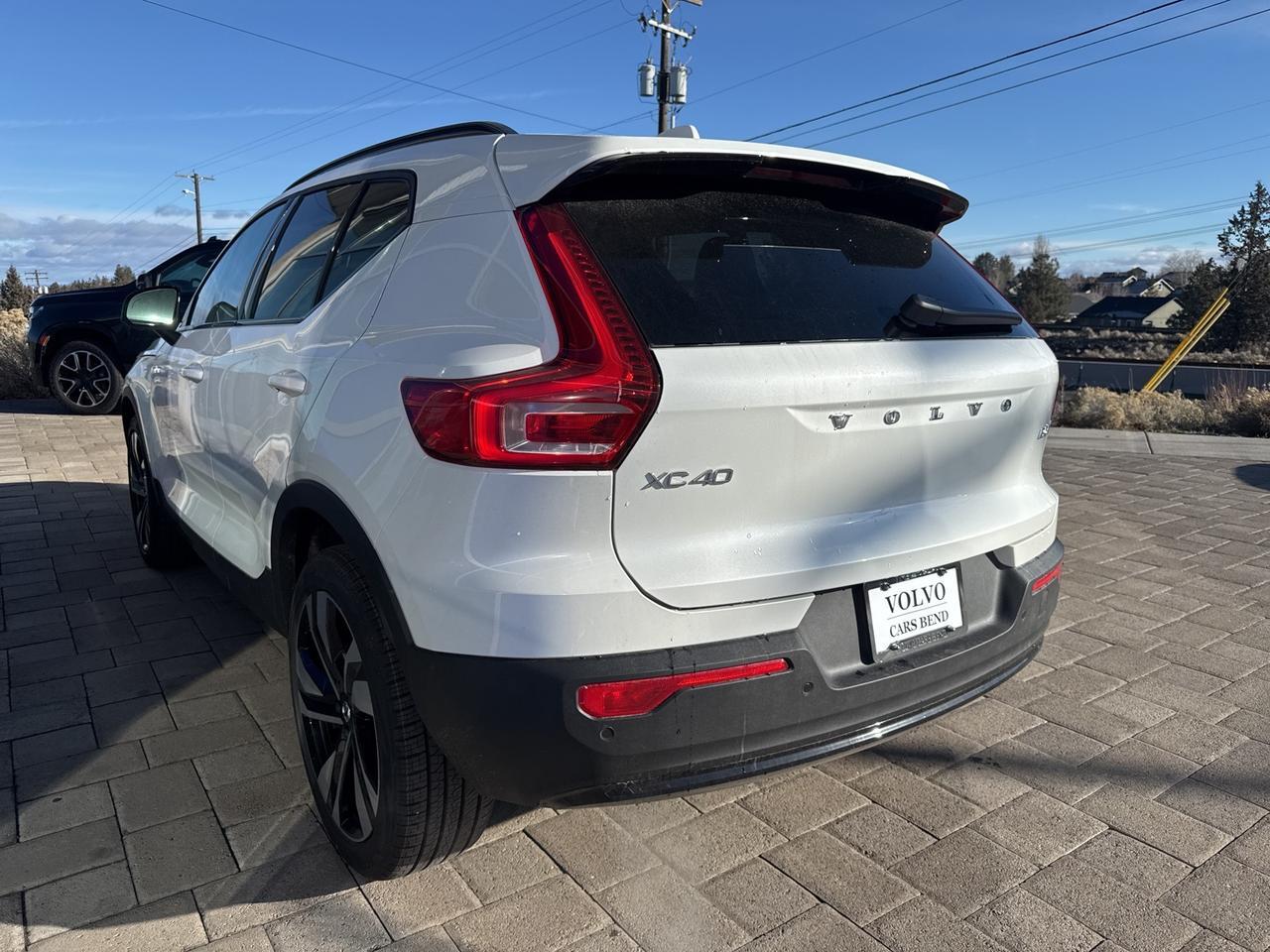 2026 Volvo XC40 B5 Ultra Bend OR
