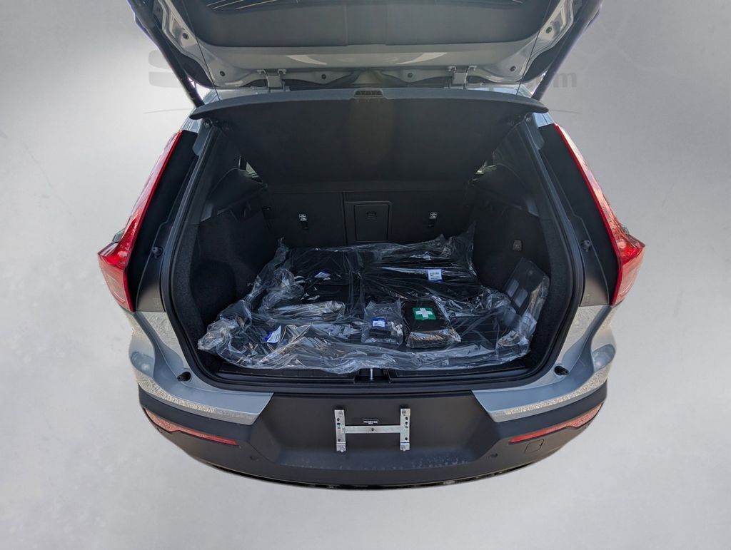 2026 Volvo XC40 B5 Ultra Hunt Valley MD