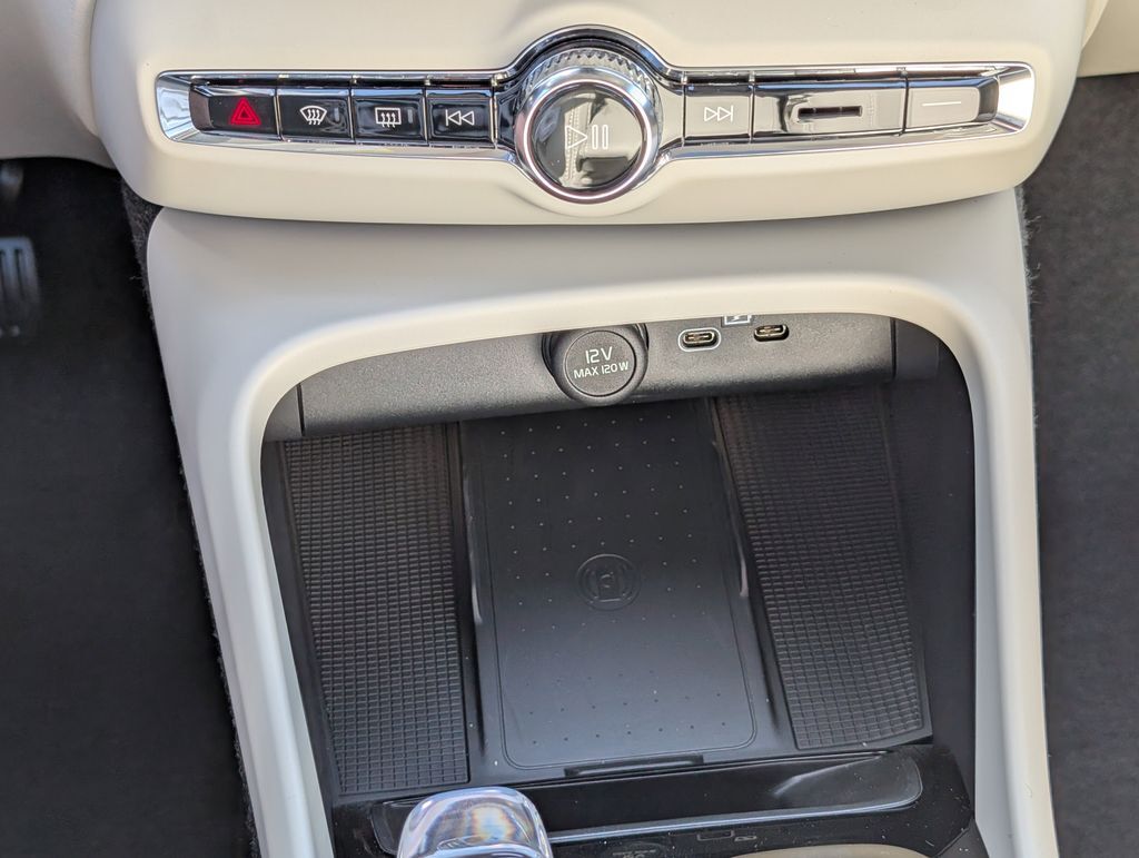 2026 Volvo XC40 B5 Ultra Hunt Valley MD