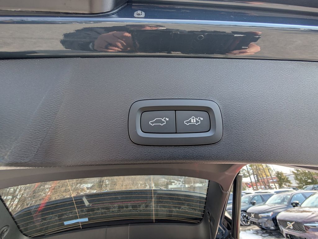 2026 Volvo XC40 B5 Ultra Hunt Valley MD