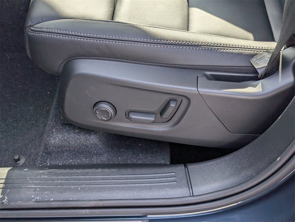 2026 Volvo XC40 B5 Ultra Hunt Valley MD