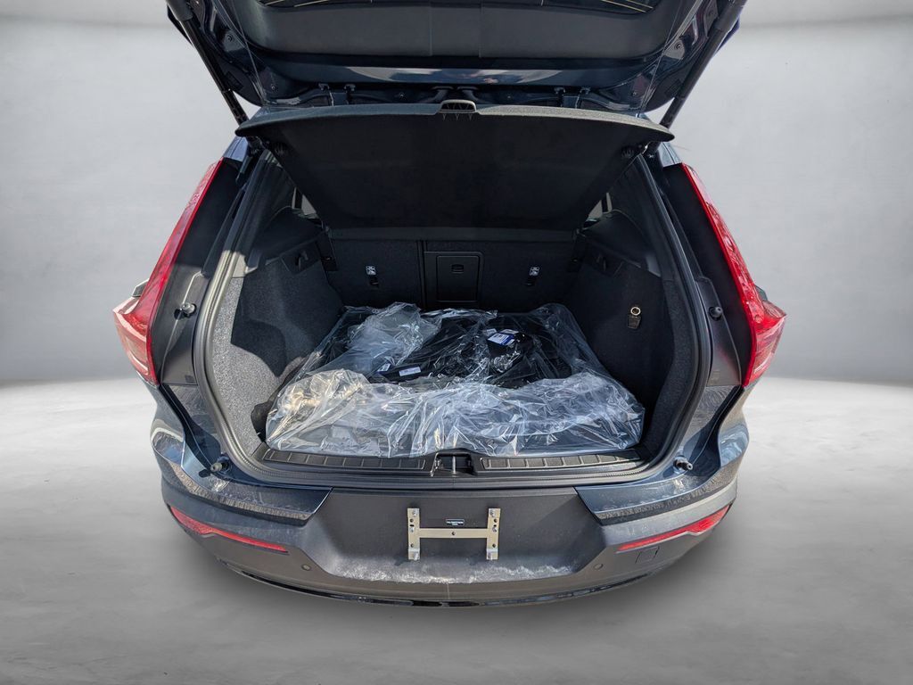 2026 Volvo XC40 B5 Ultra Hunt Valley MD