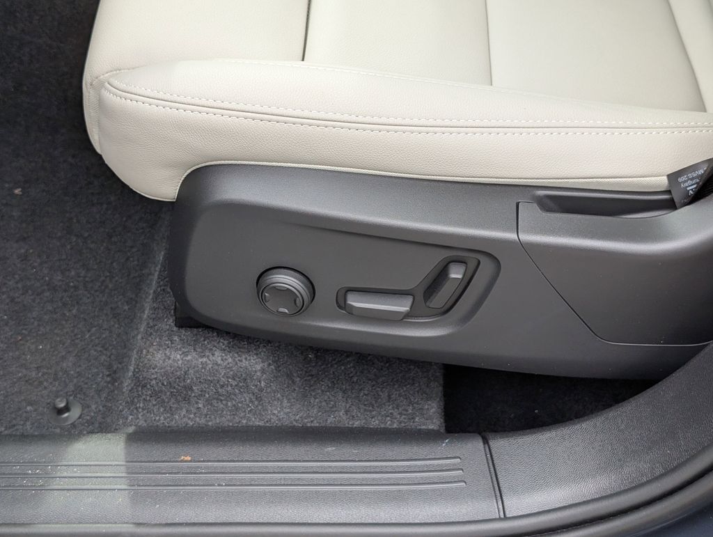 2026 Volvo XC40 B5 Ultra Hunt Valley MD