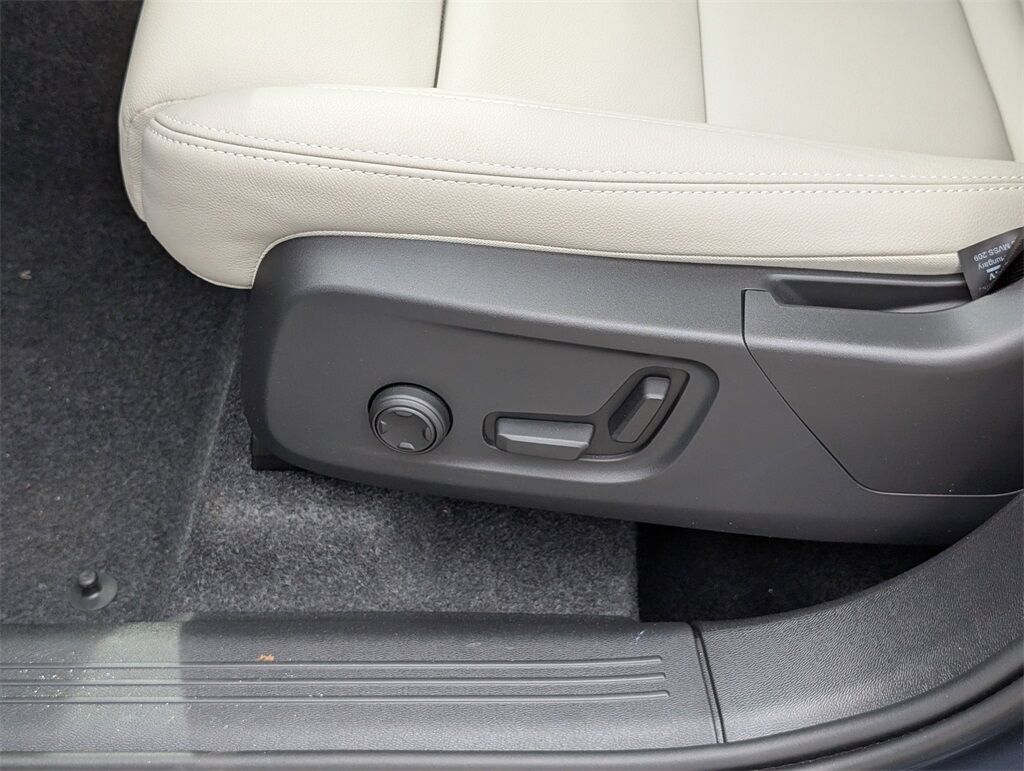 2026 Volvo XC40 B5 Ultra Hunt Valley MD