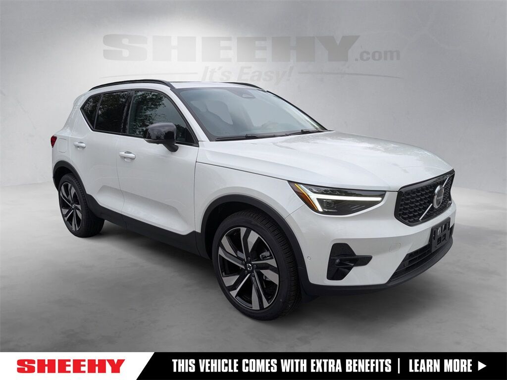 2026 Volvo XC40 B5 Ultra