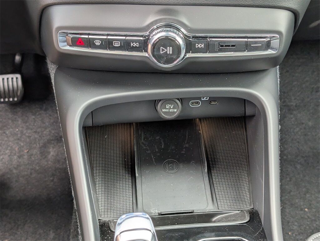 2026 Volvo XC40 B5 Ultra Hunt Valley MD