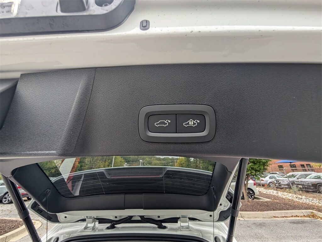 2026 Volvo XC40 B5 Ultra Hunt Valley MD