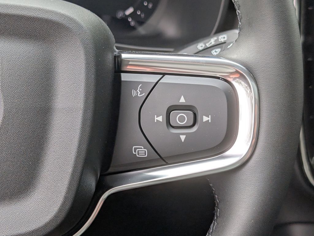 2026 Volvo XC40 B5 Ultra Hunt Valley MD