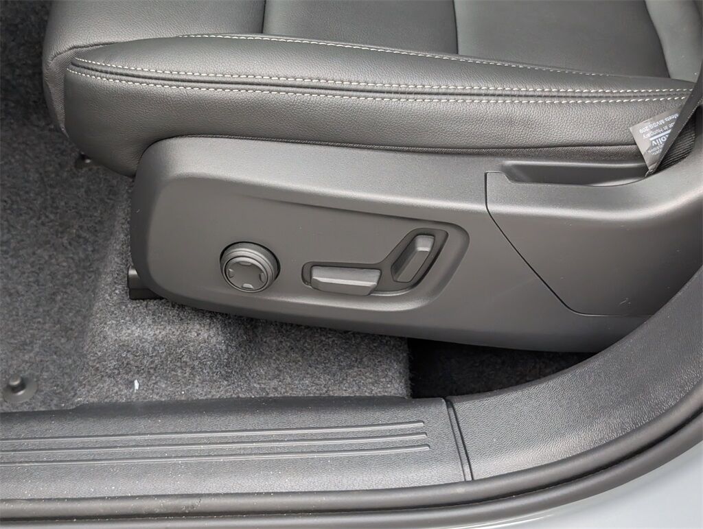 2026 Volvo XC40 B5 Ultra Hunt Valley MD