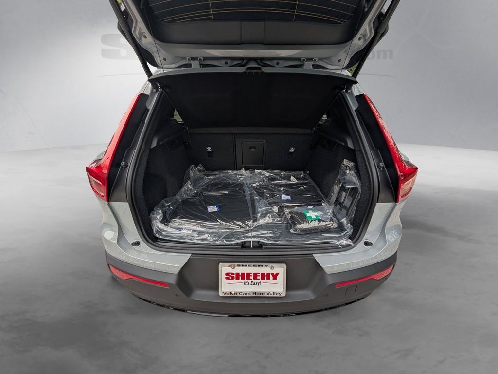 2026 Volvo XC40 B5 Ultra Hunt Valley MD