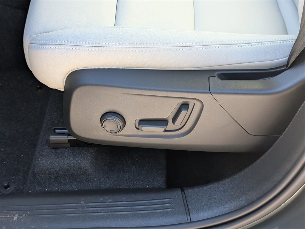 2026 Volvo XC40 B5 Ultra Hunt Valley MD