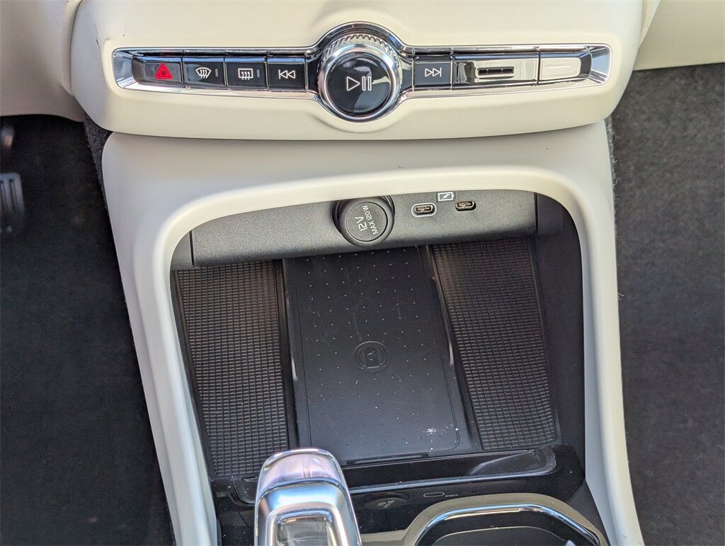 2026 Volvo XC40 B5 Ultra Hunt Valley MD