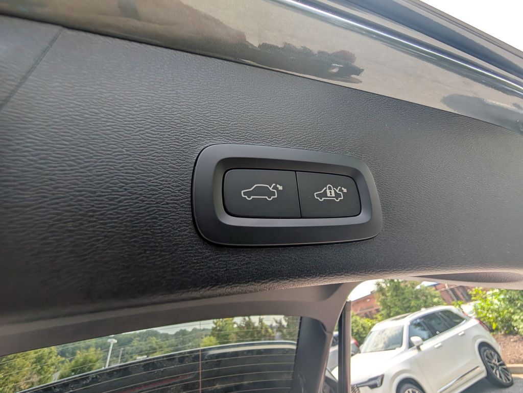 2026 Volvo XC40 B5 Ultra Hunt Valley MD