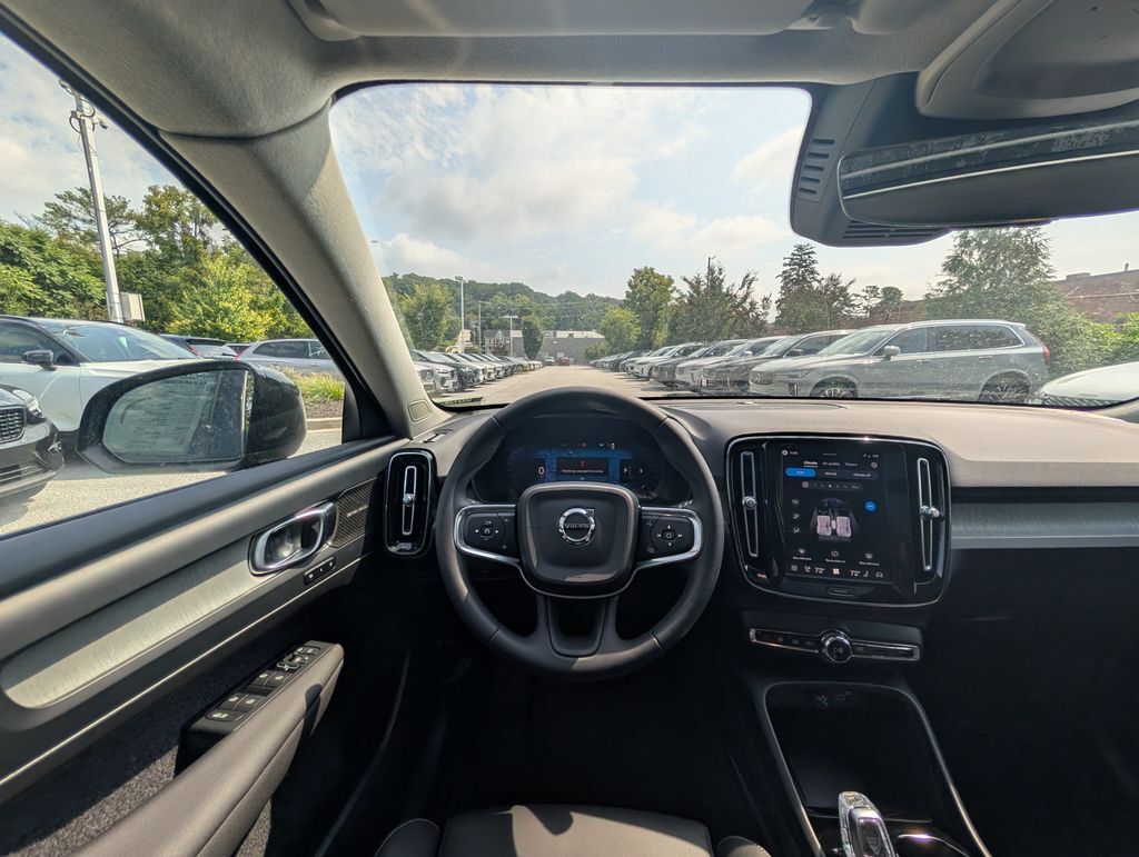 2026 Volvo XC40 B5 Ultra Hunt Valley MD
