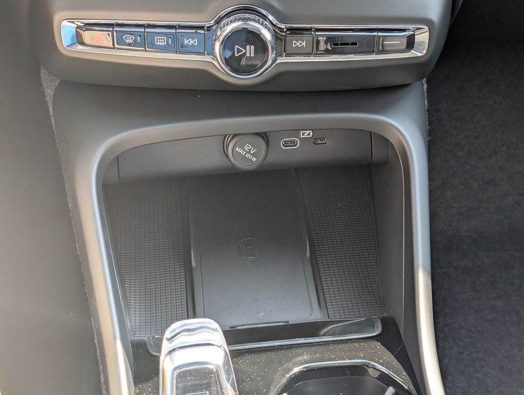 2026 Volvo XC40 B5 Ultra Hunt Valley MD
